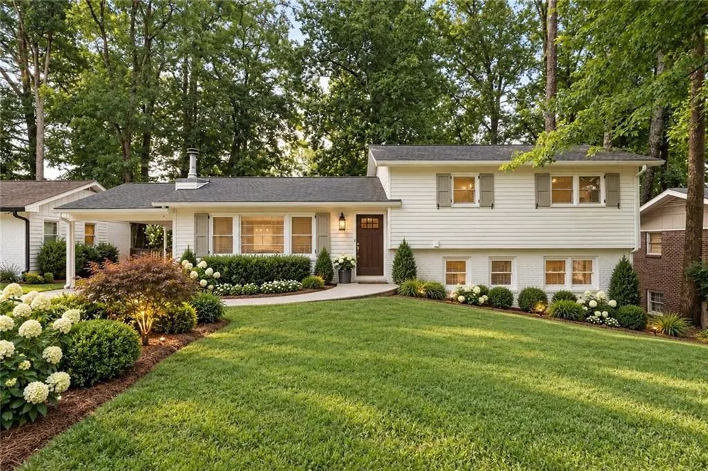2353 Cortez Way Ne, Brookhaven
