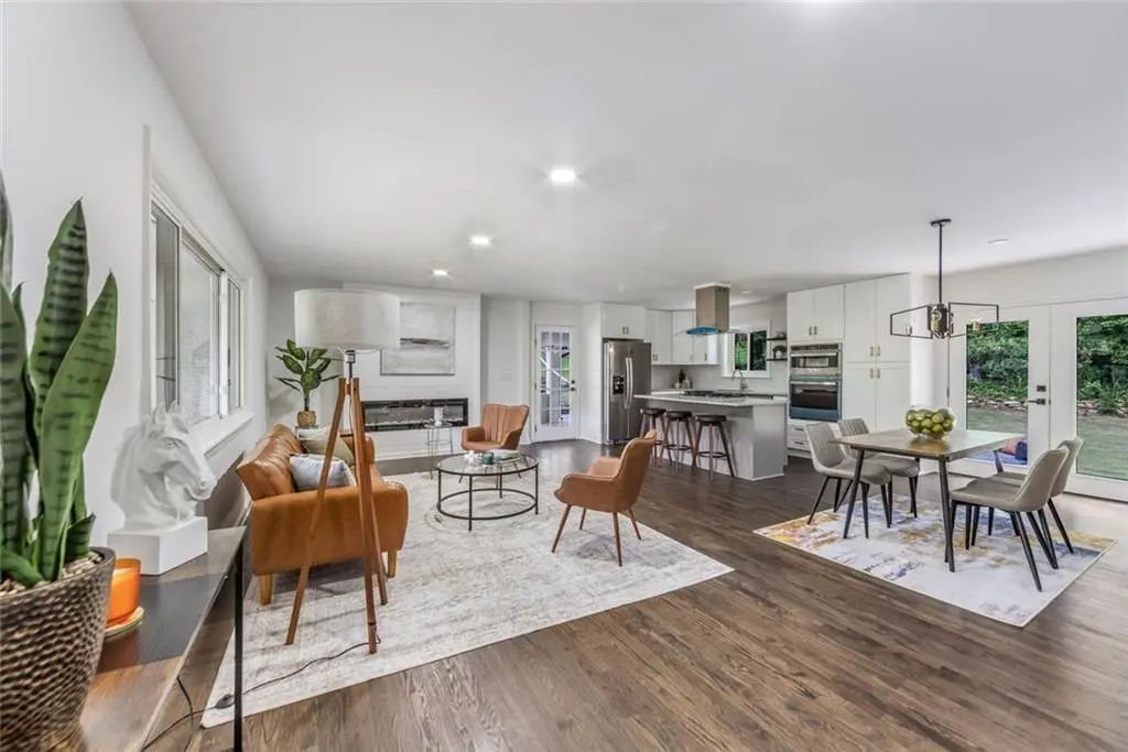 1439 Forest Lane Se, Marietta