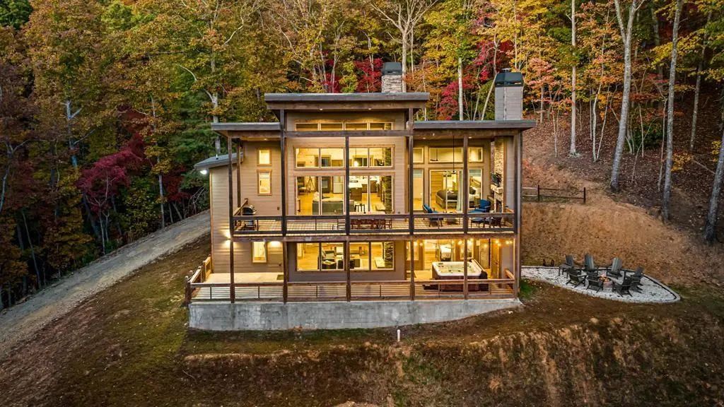 184 High Meadows Court, Morganton