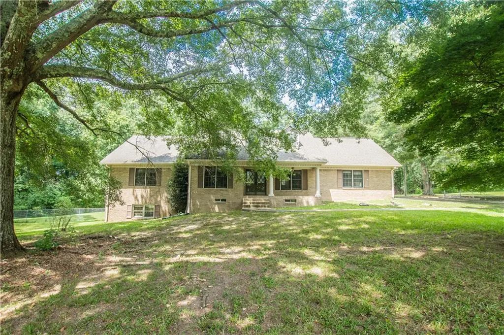 2195 Temple Johnson Road, Snellville
