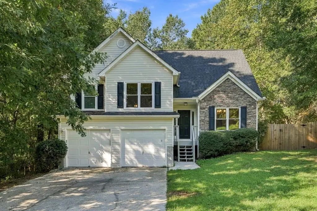 2140 Amberly Glen Way, Dacula