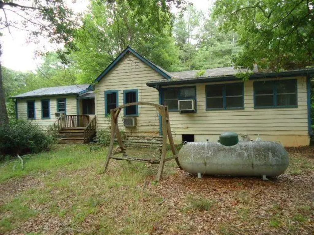 9480 Waldrip Road, Gainesville