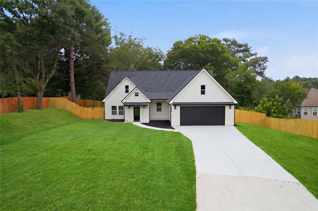4228 Leola Road, Douglasville