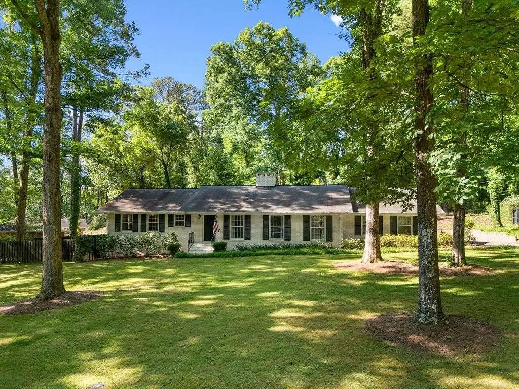 15 Pine Valley Road, Rome