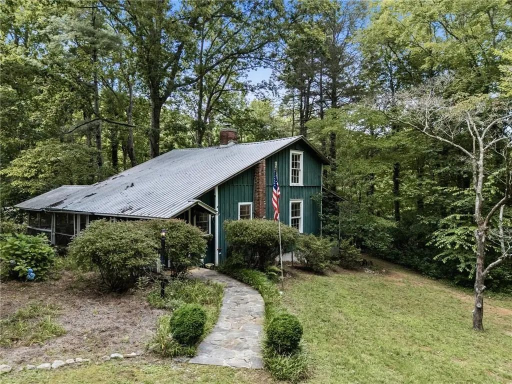 31 Bear Creek Lane, Clayton