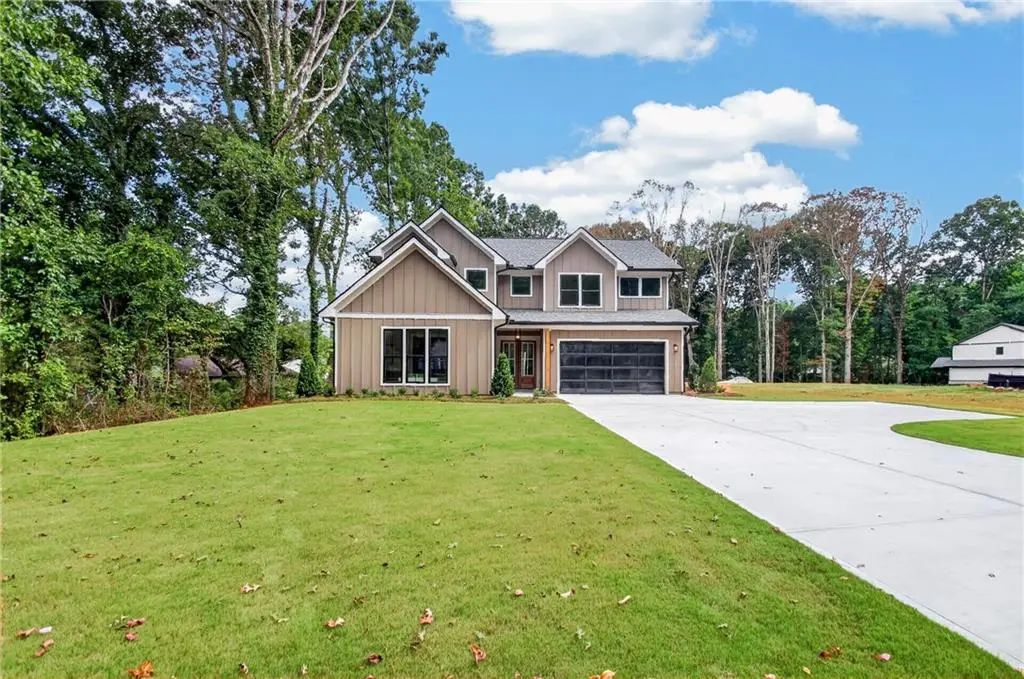 5572 Lilburn Stone Mountain Road, Stone Mountain