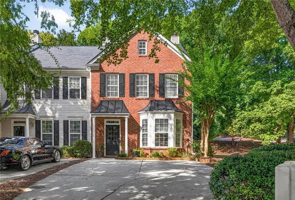 570 Gale Court, Milton