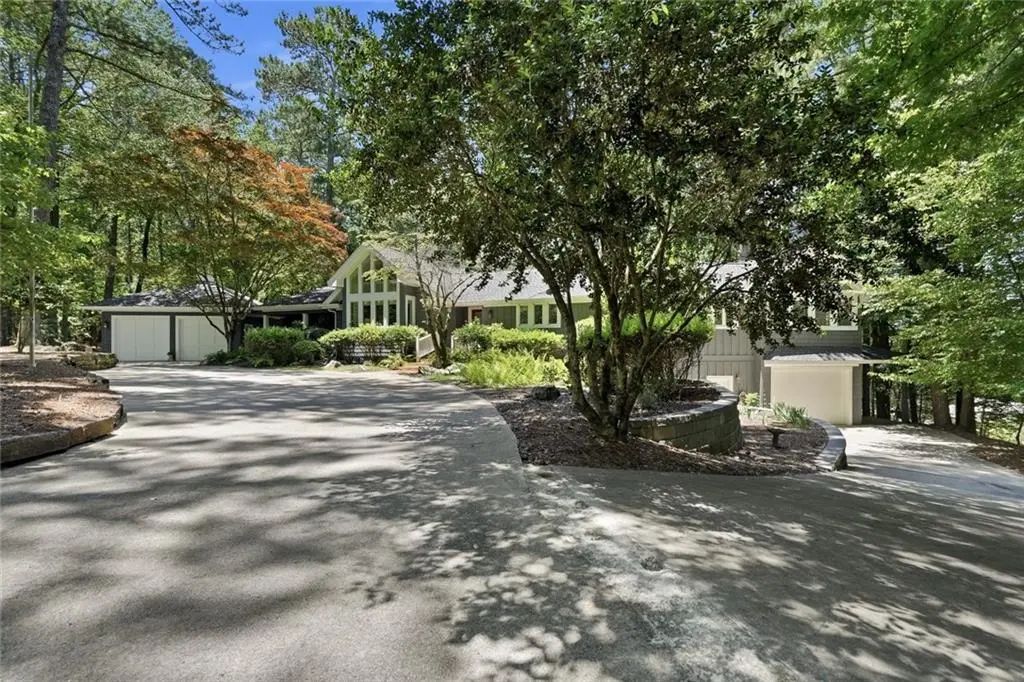 6504 Yacht Club Road, Flowery Branch