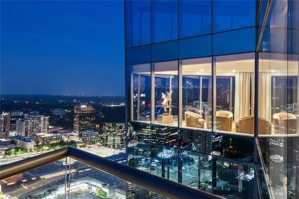 Unit 4102 - 3344 Peachtree Road Ne, Atlanta