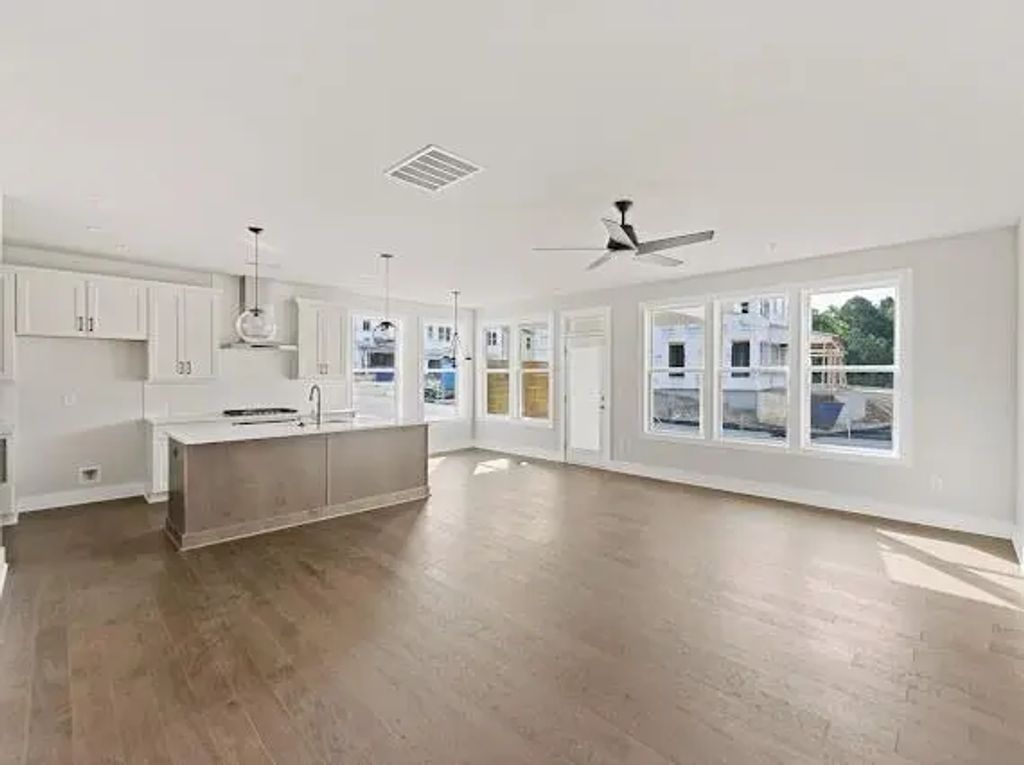 1237 Willowcrest Way, Cumming