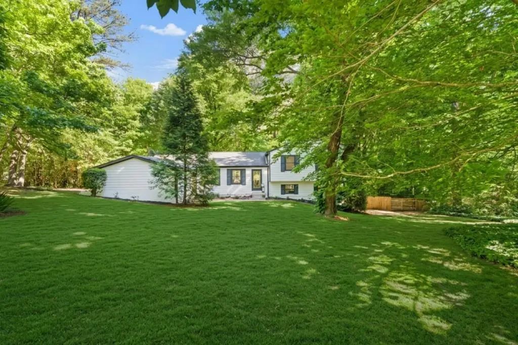 3000 White Hurst, Marietta