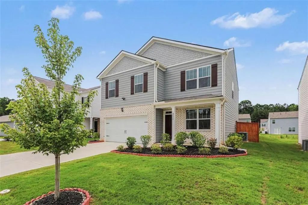8236 Castleton Drive, Fairburn