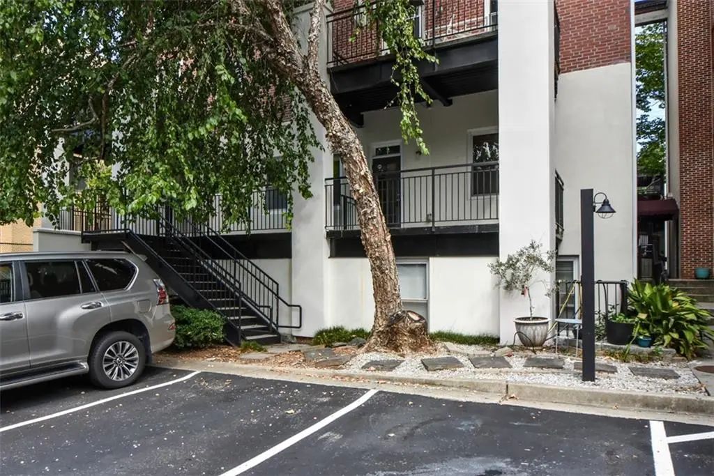Unit 202 - 985 Ponce De Leon Avenue Ne, Atlanta