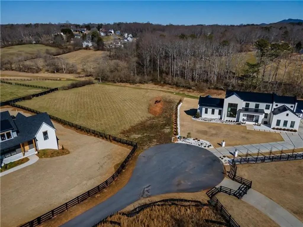 5170 Howard Road, Cumming
