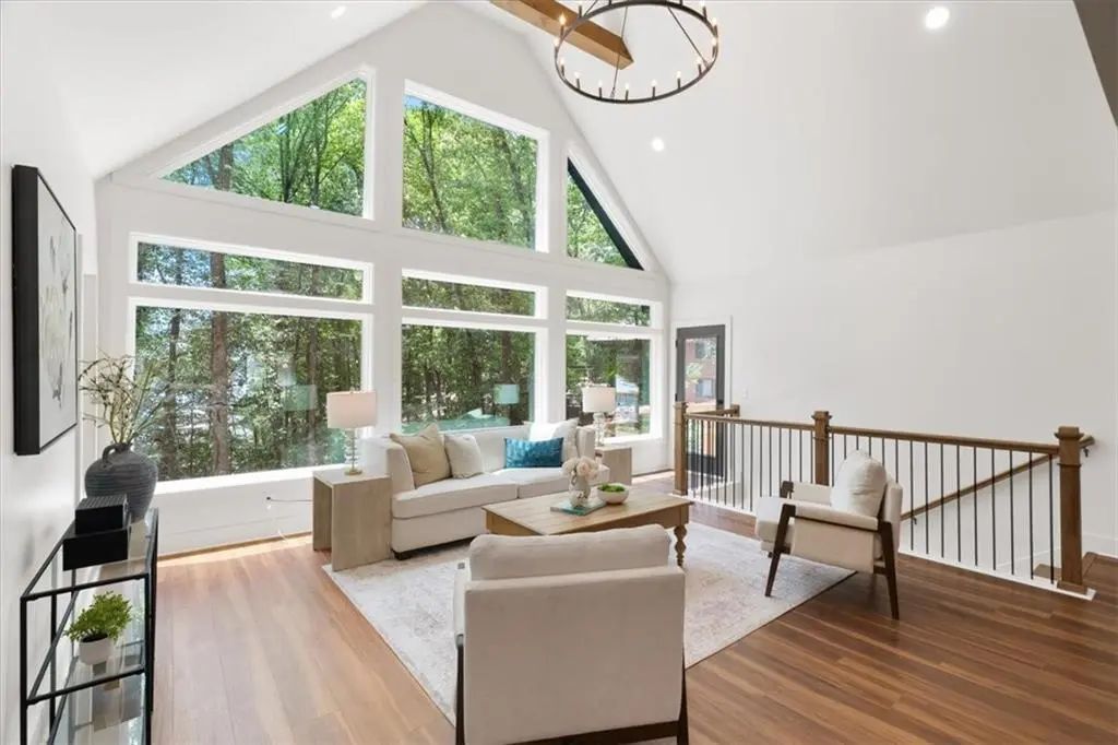 8875 Lakeside Way, Gainesville