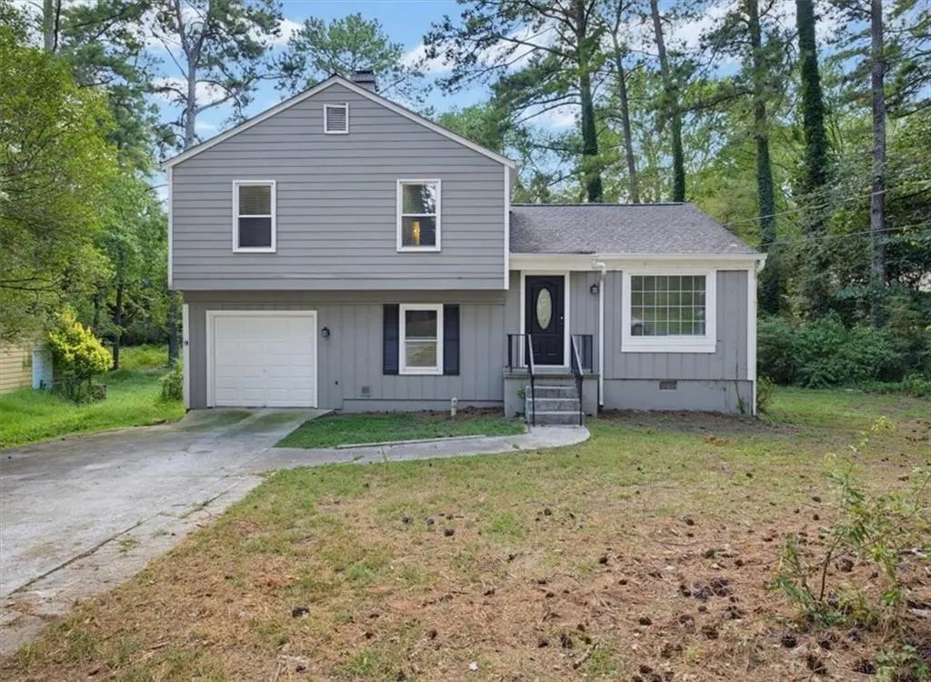 429 Sherwood Circle, Stone Mountain