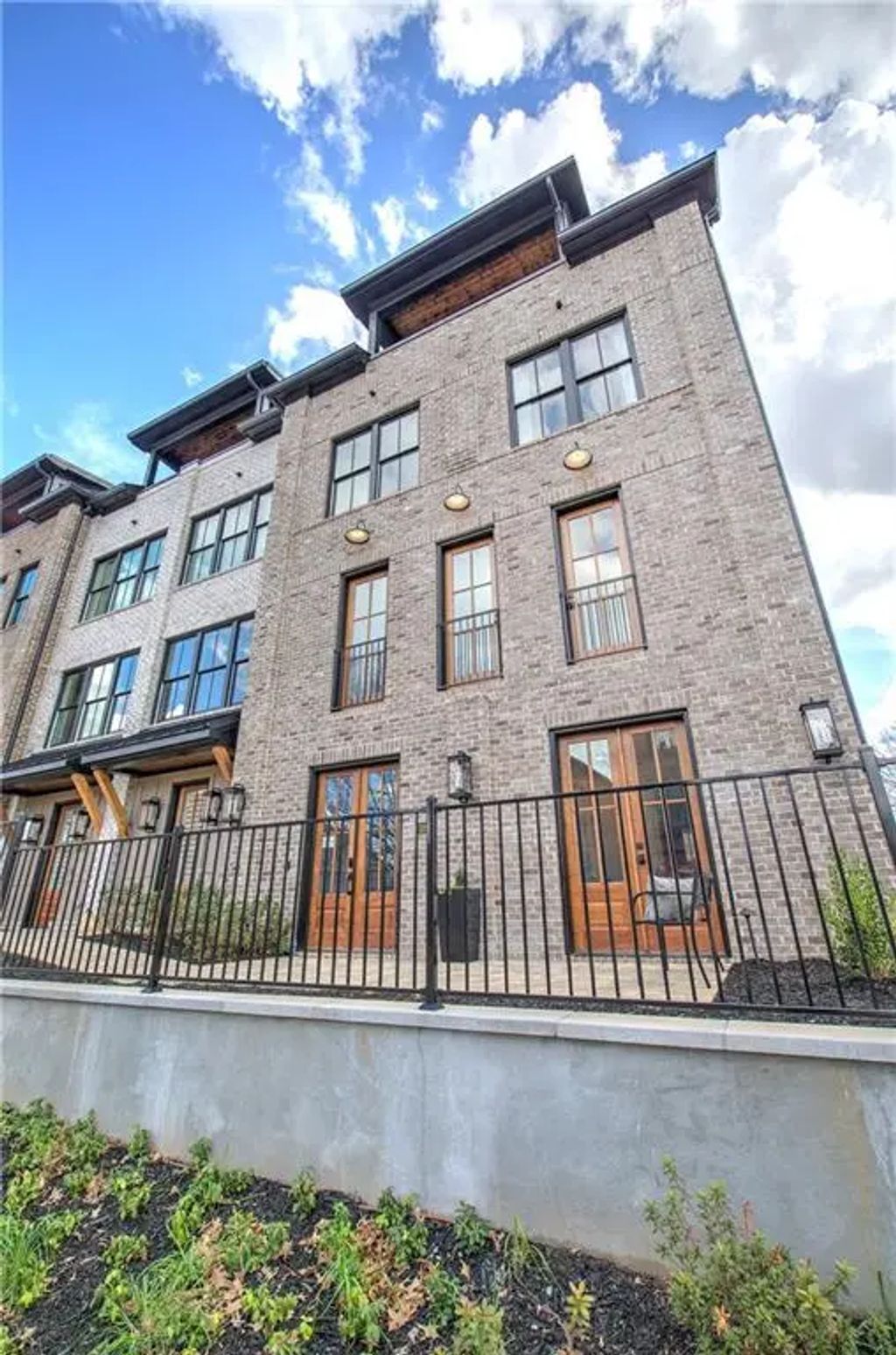 Unit 204 - 178 Main Street, Cartersville