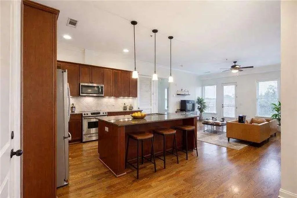 Unit 208 - 360 Chambers Street, Woodstock