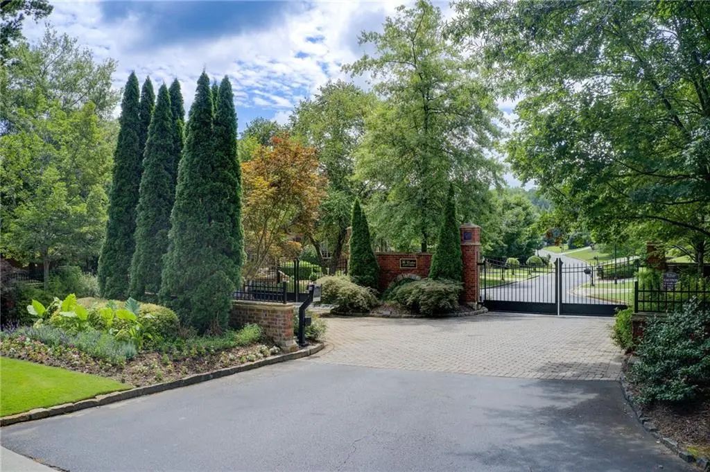 3869 Teesdale Court, Sandy Springs
