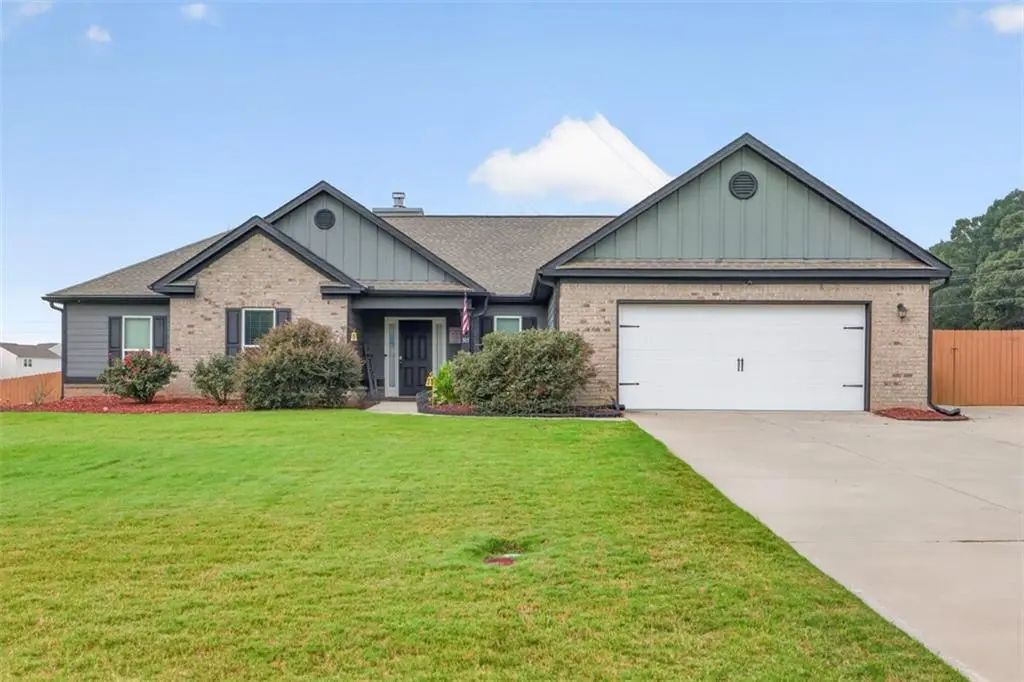305 Mcmillian Ct, Winder
