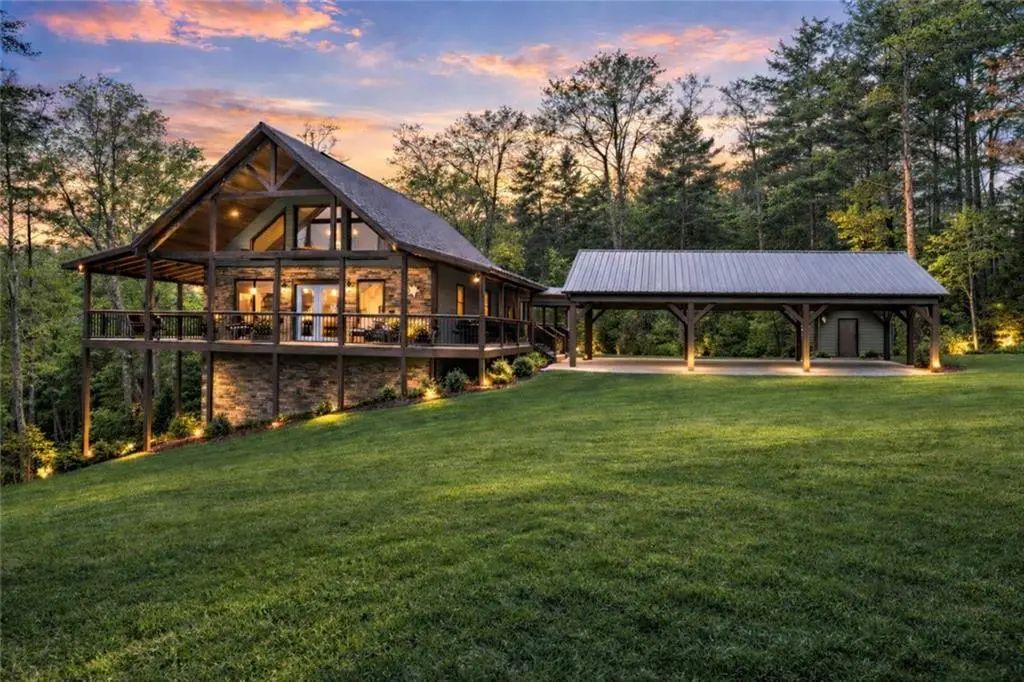 259 Red Bush School Road, Blue Ridge