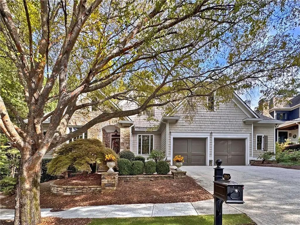 2940 Woodvale Court, Alpharetta
