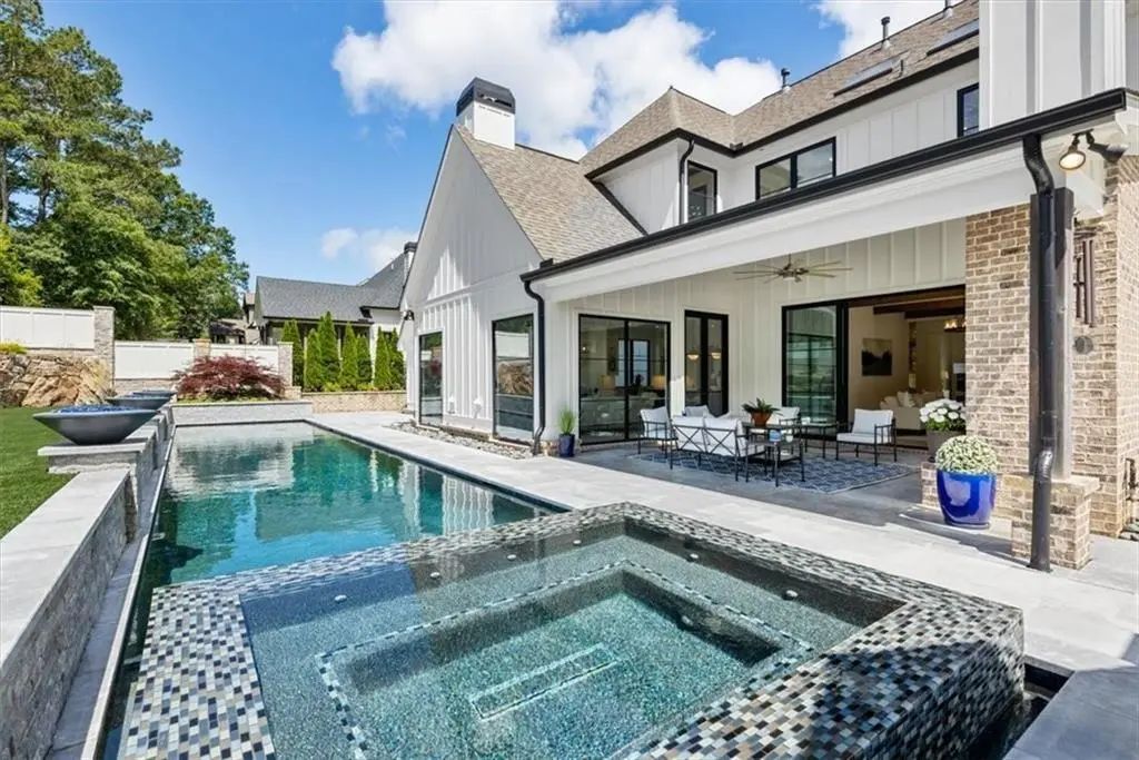 212 Brooke Drive, Alpharetta