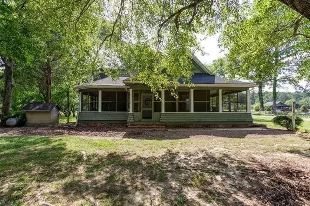 125 E Sewell Road, Aragon
