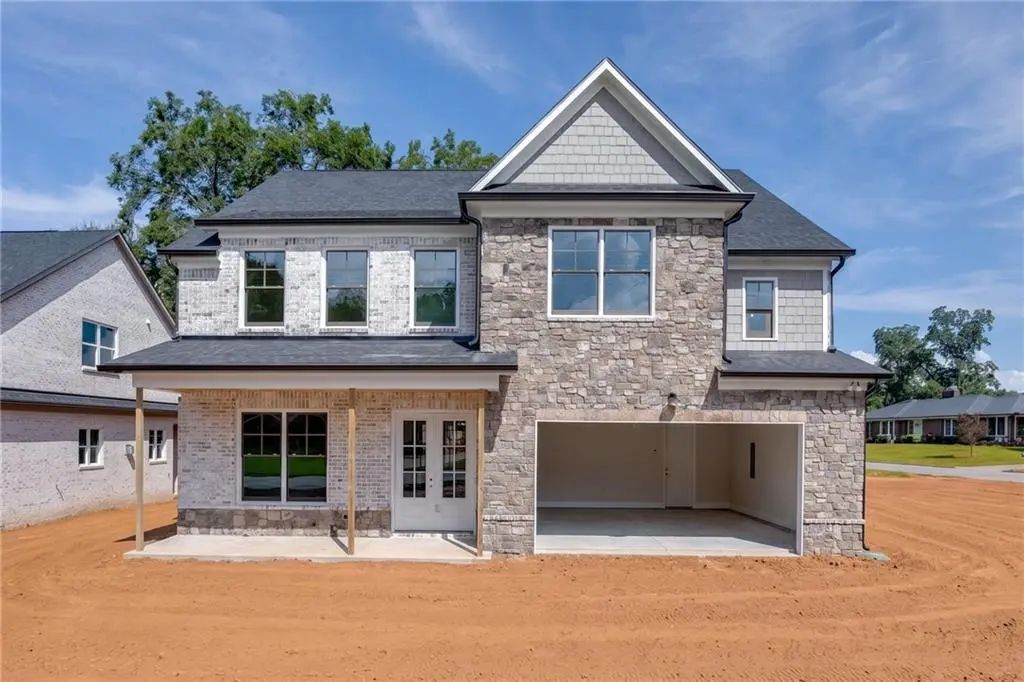 9 Stonehedge Drive, Buford