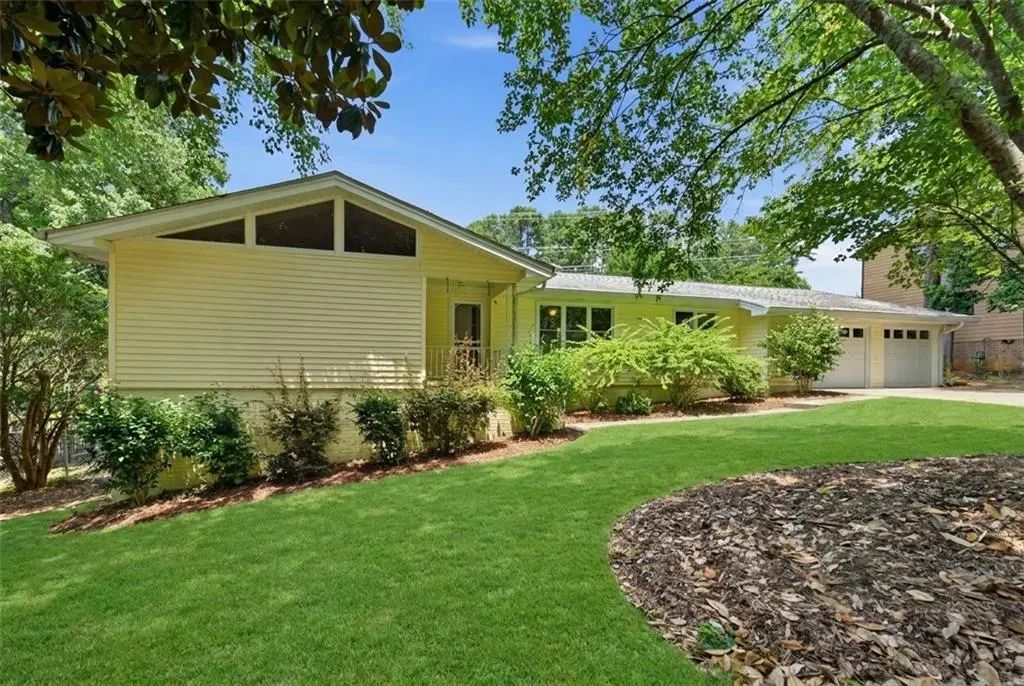 1720 Windsorbrooke Drive, Marietta