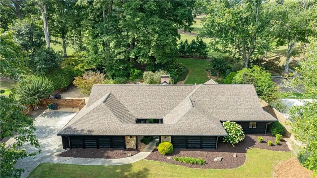 1185 Oakhaven Drive, Roswell