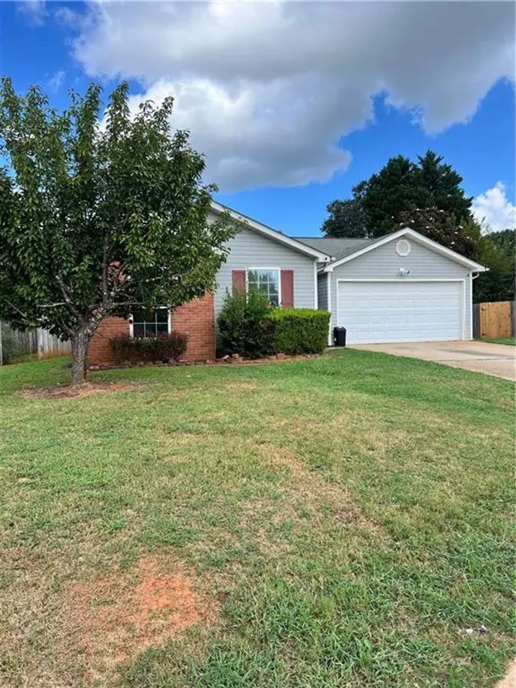 421 Autumn Lake Court, Mcdonough