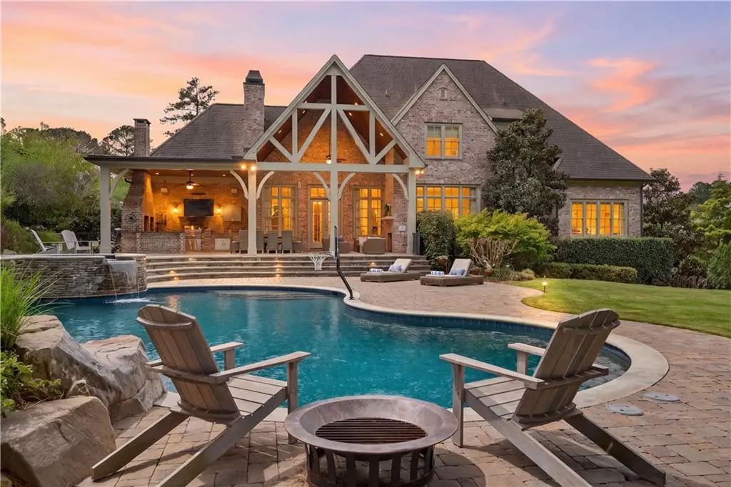 4915 Kettle River Point, Suwanee