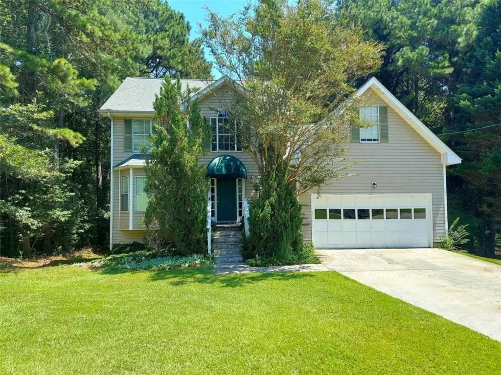 2737 Crestworth Lane, Buford