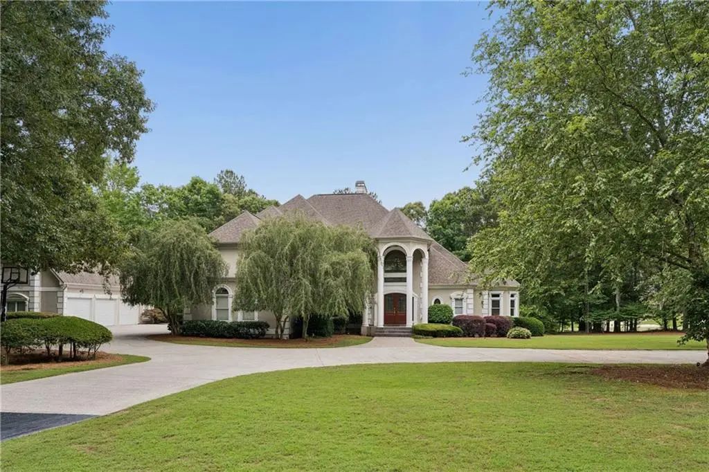 1845 Kathy Whitworth Drive, Braselton
