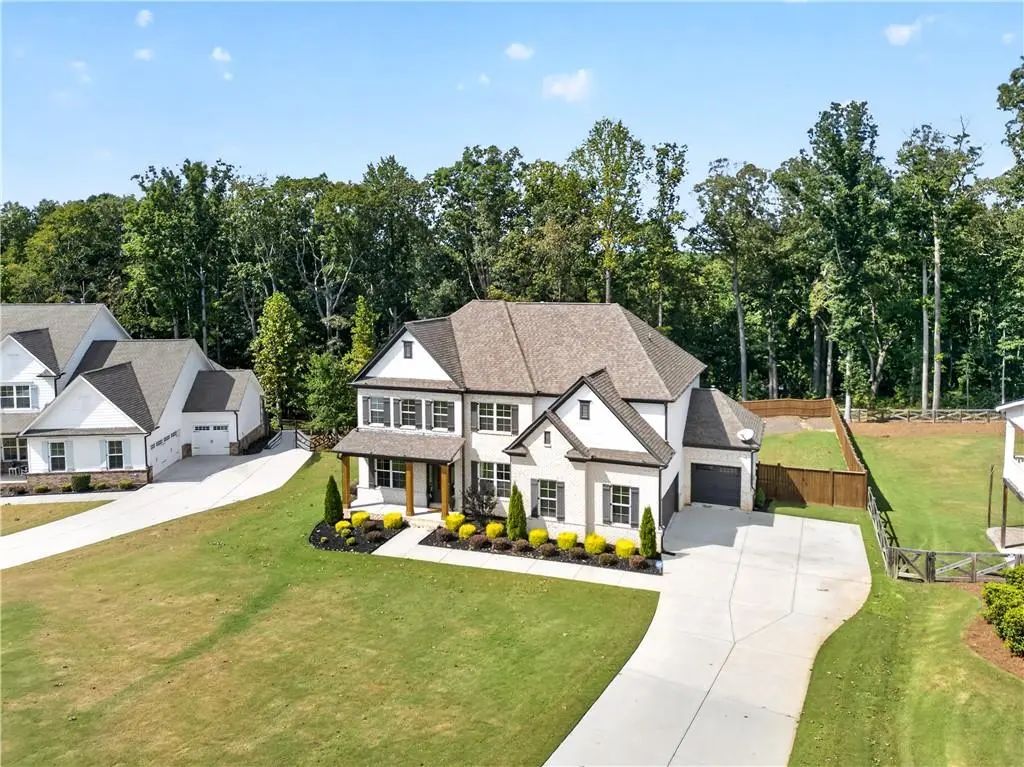 1041 Montrose Way, Hoschton
