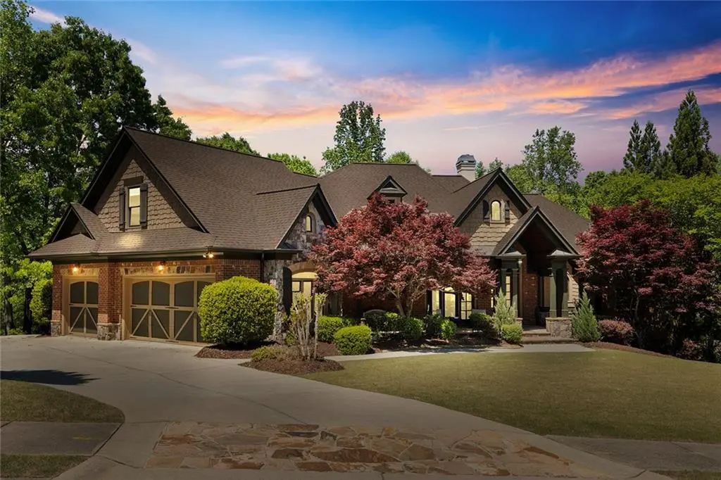 5623 Brendlynn Drive, Suwanee