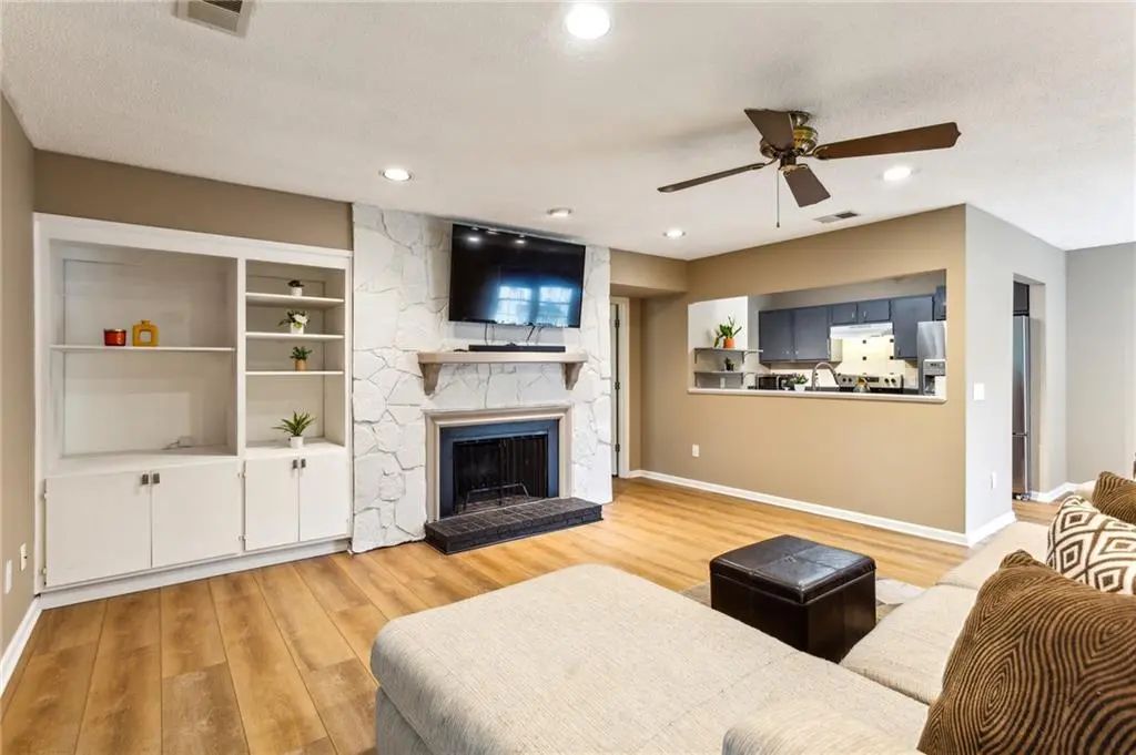 843 Sentinel Ridge Sw, Marietta