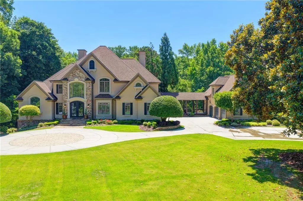 1390 Hillside Drive, Grayson
