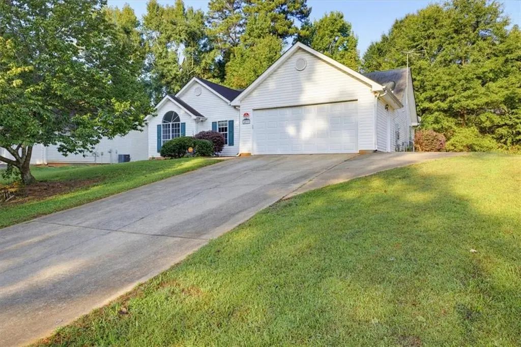4037 Monarch Dr, Mcdonough