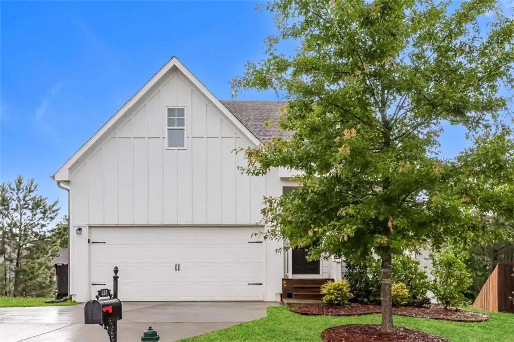 128 Hood Park Drive, Newnan
