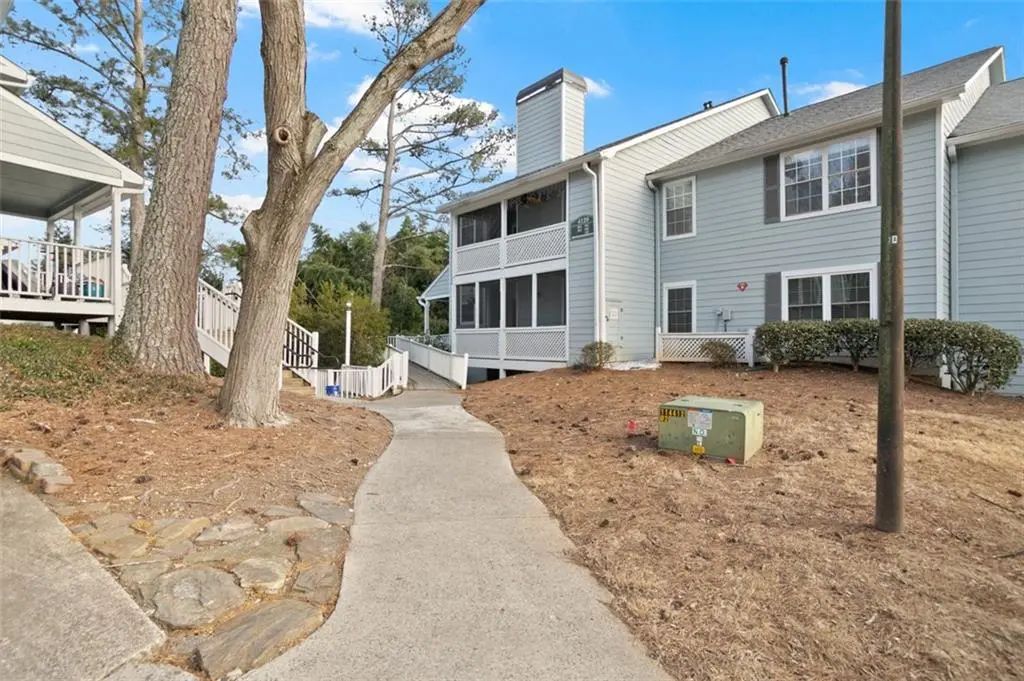 Unit 203 - 4120 Riverlook Parkway Se, Marietta