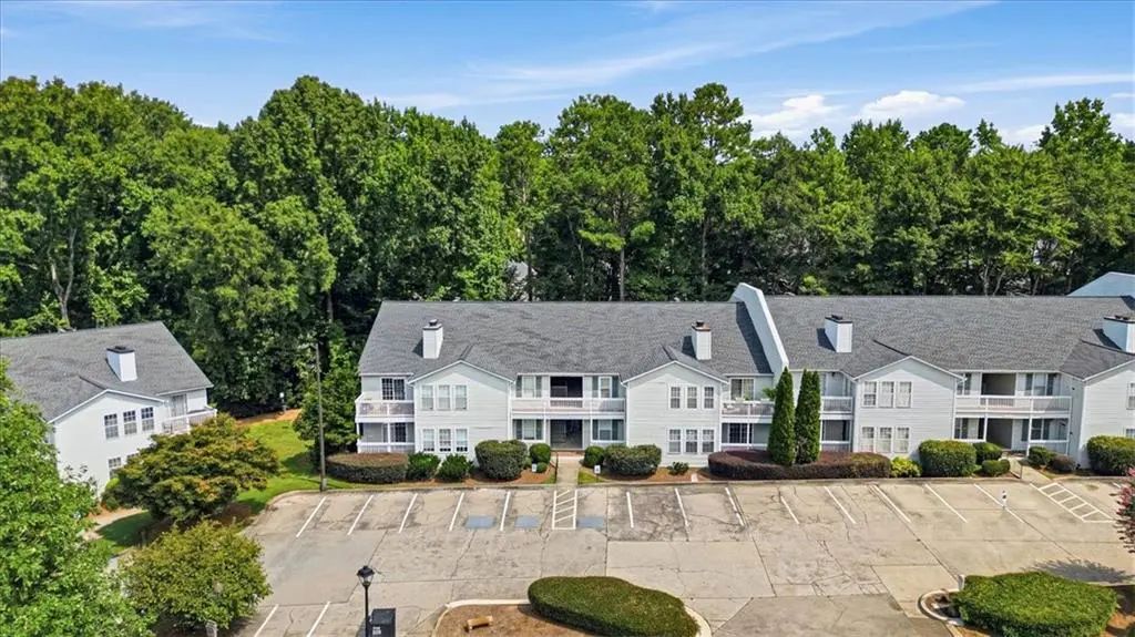 2052 Brian Way, Decatur