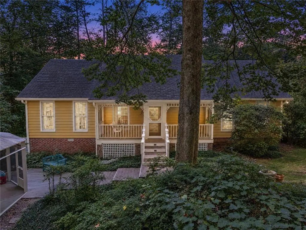 724 Clarke Trail, Dacula