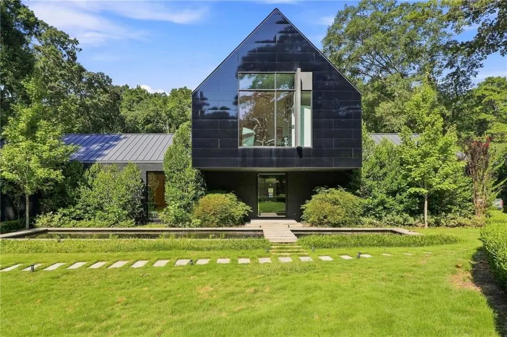 2716 Ridgewood Road Nw, Atlanta