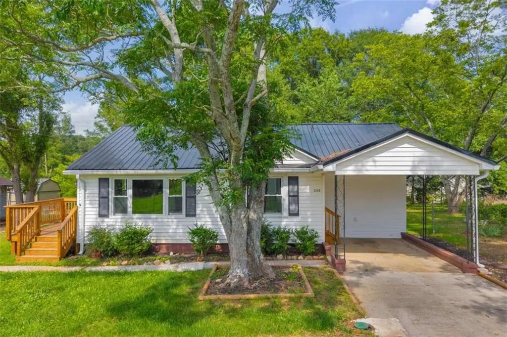 266 Randall Street, Lavonia