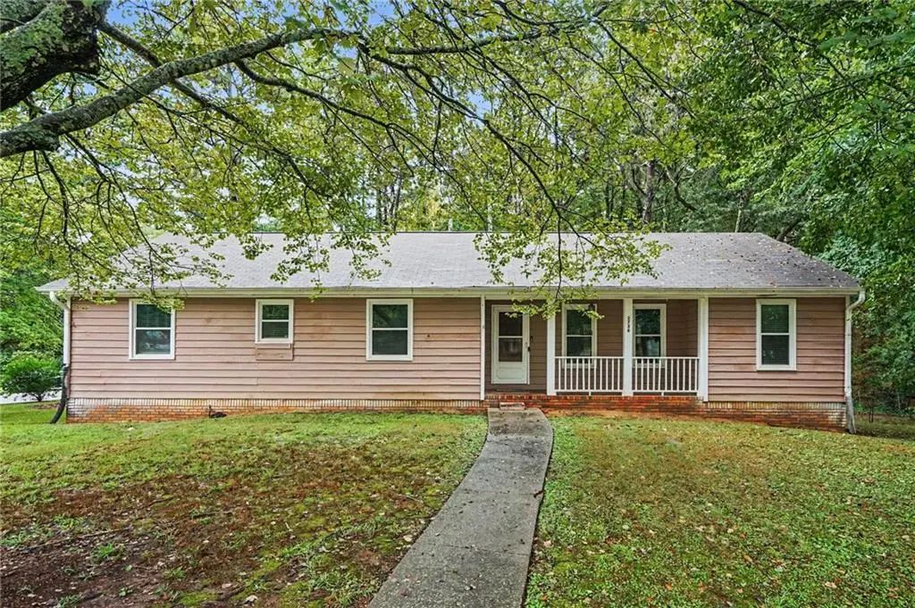 2726 Raven Wood Drive, Snellville