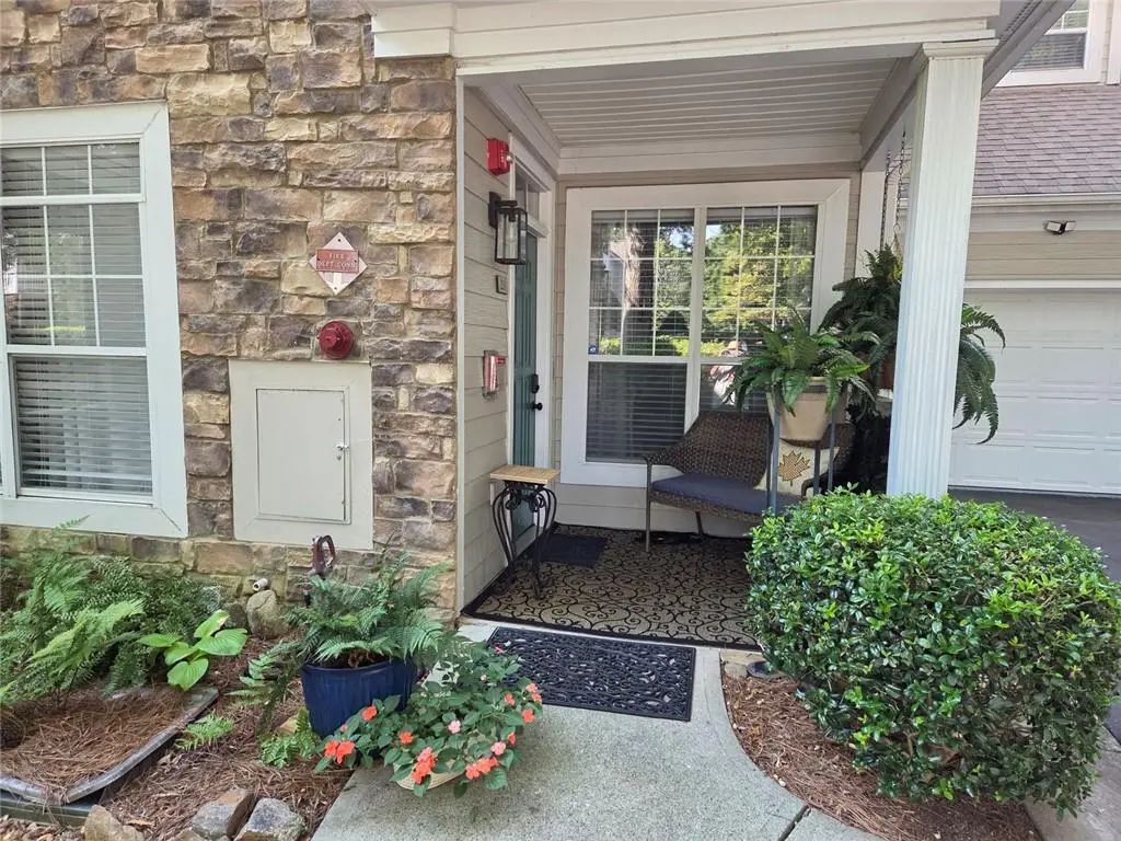 211 Edinburgh Court, Alpharetta