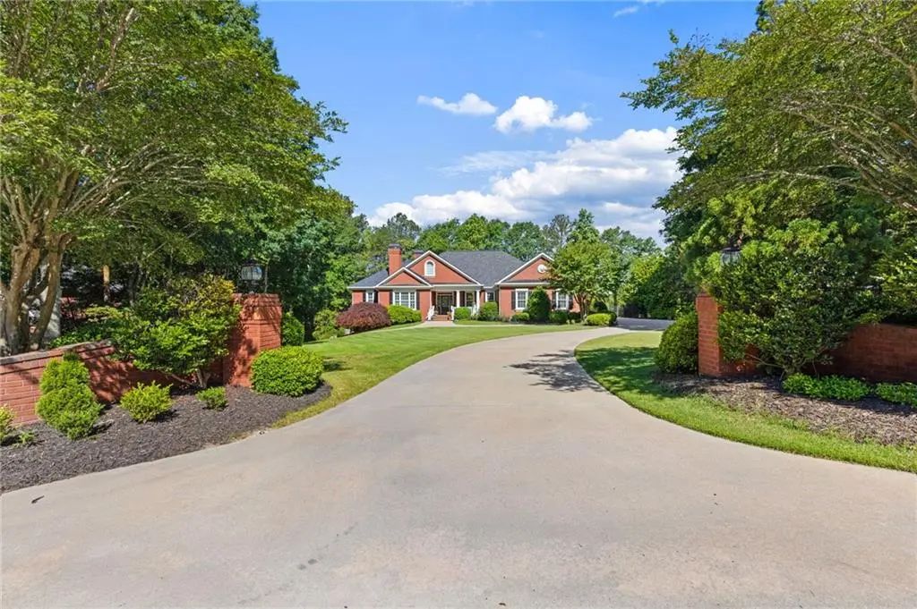 5222 Legends Drive, Braselton