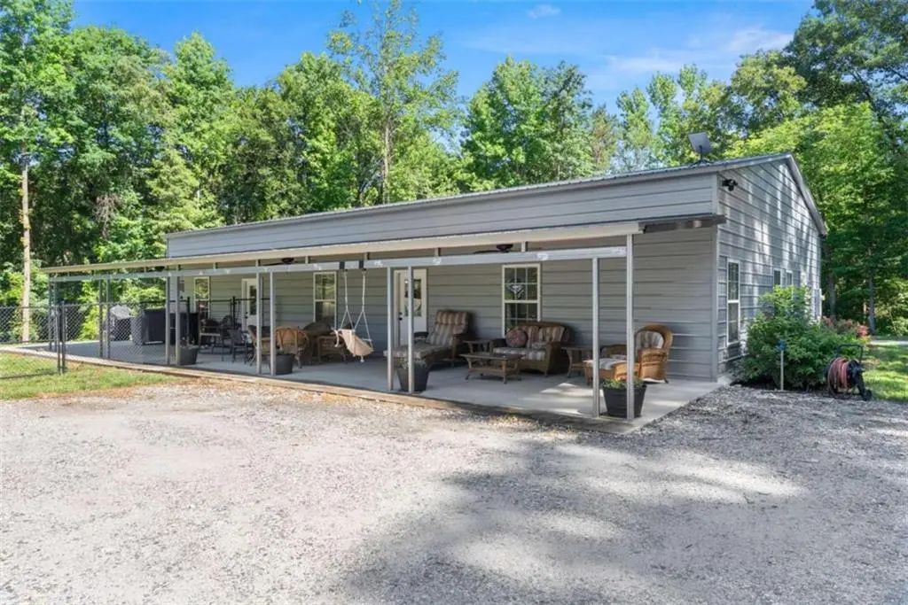1366 Wheeler Cemetery Road, Maysville